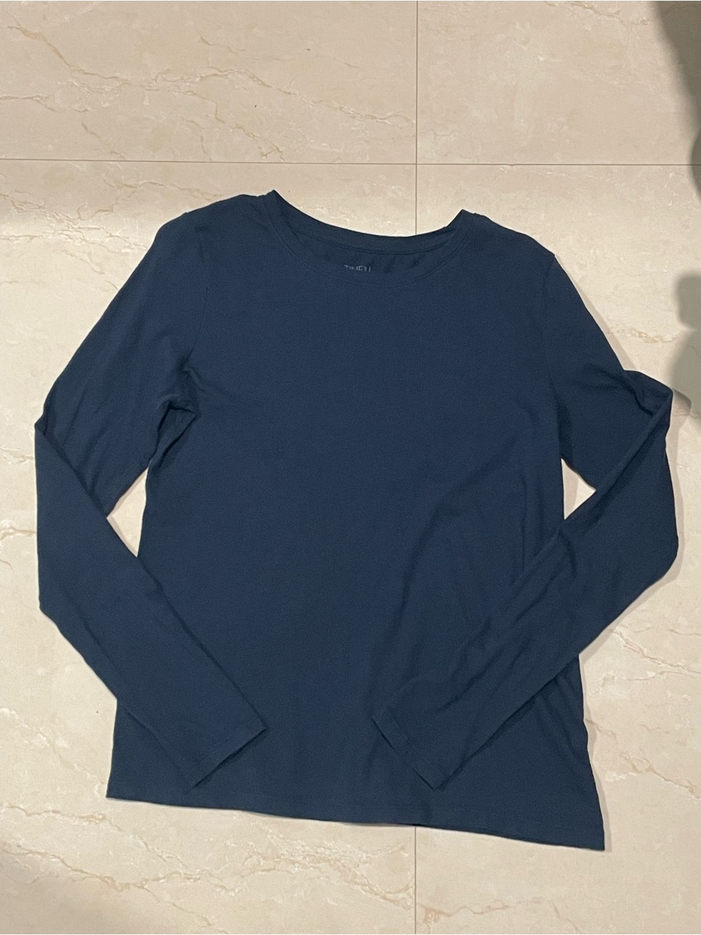 Time and Tru Navy Long Sleeve Crewneck Tee